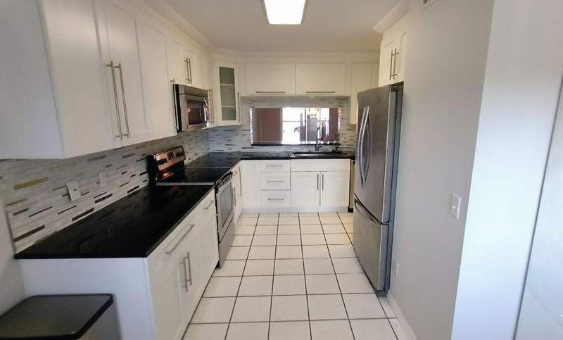 2 bedroom Condominium at 4735 E Lucerne Lakes Boulevard #413, Fairway Club Condo, Lake Worth — photo 3
