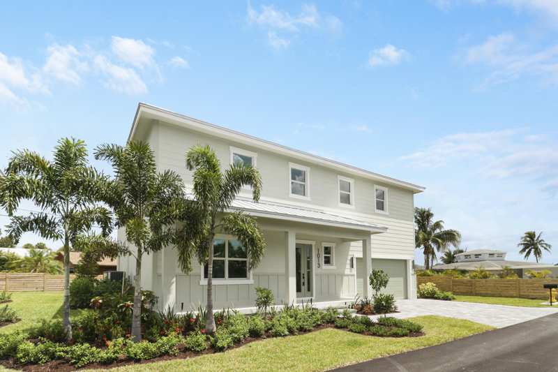 4 bedroom Single Family Residence at 1013 NE Orange Avenue, Dreyer Haven Minor Plat, Jensen Beach — photo 1