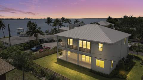 1013 NE Orange Avenue, Jensen Beach FL - photo 18 of 71