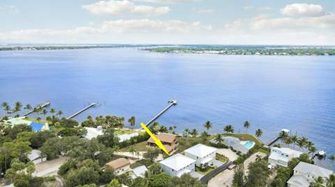 1023 NE Orange Avenue, Jensen Beach FL - photo 8 of 67