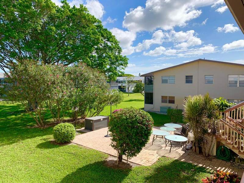 1 bedroom Condominium at 116 Canterbury, Century Village, West Palm Beach — photo 2