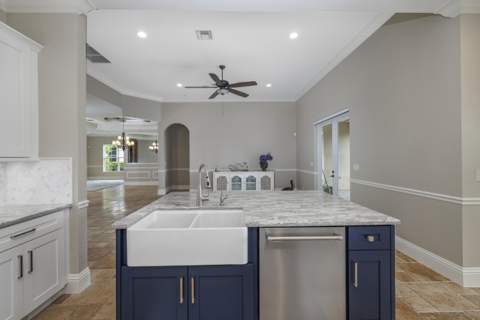 912 SW Sun Circle, Palm City FL - photo 10 of 39