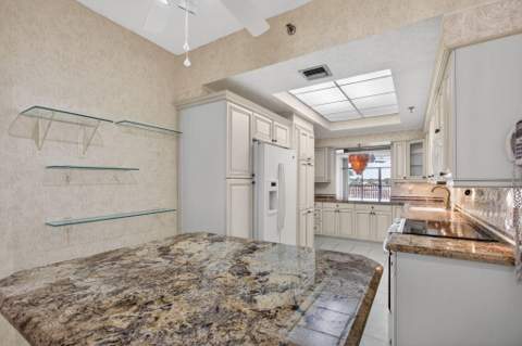 11390 Twelve Oaks Way #420, North Palm Beach FL - photo 12 of 30