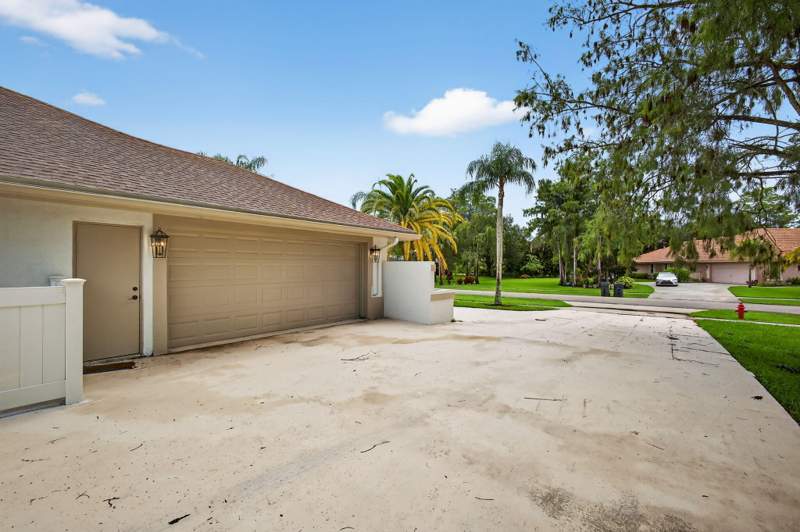 5 bedroom Single Family Residence at 1295 Longlea Terrace, Meadow Wood Of The Landings At Wellingto, Wellington — photo 4