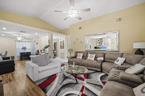 14191 Cisne Circle, Fort Pierce FL - photo 8 of 33