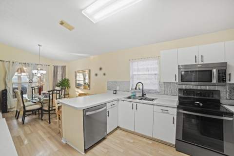 14191 Cisne Circle, Fort Pierce FL - photo 13 of 33