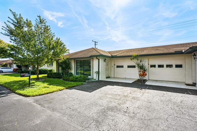 2 bedroom Villa at 4866 Equestrian Road #A, Greentree Villas Condo, Boynton Beach — photo 2
