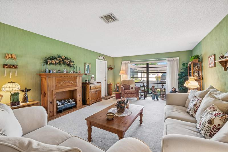 2 bedroom Villa at 4866 Equestrian Road #A, Greentree Villas Condo, Boynton Beach — photo 5