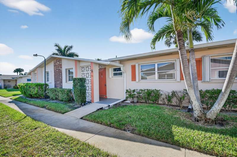 2 bedroom Villa at 2667 Dudley Drive #B, Cresthaven Villas Condo 24, West Palm Beach — photo 3