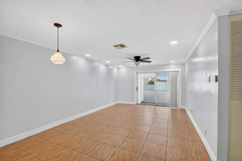 2667 Dudley Drive #B, West Palm Beach FL - photo 8 of 57