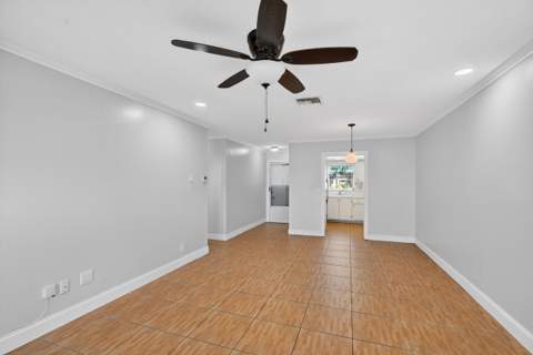 2667 Dudley Drive #B, West Palm Beach FL - photo 13 of 57