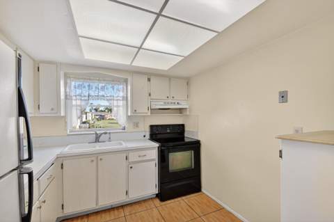 2667 Dudley Drive #B, West Palm Beach FL - photo 15 of 57