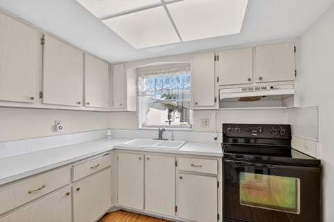 2667 Dudley Drive #B, West Palm Beach FL - photo 16 of 57