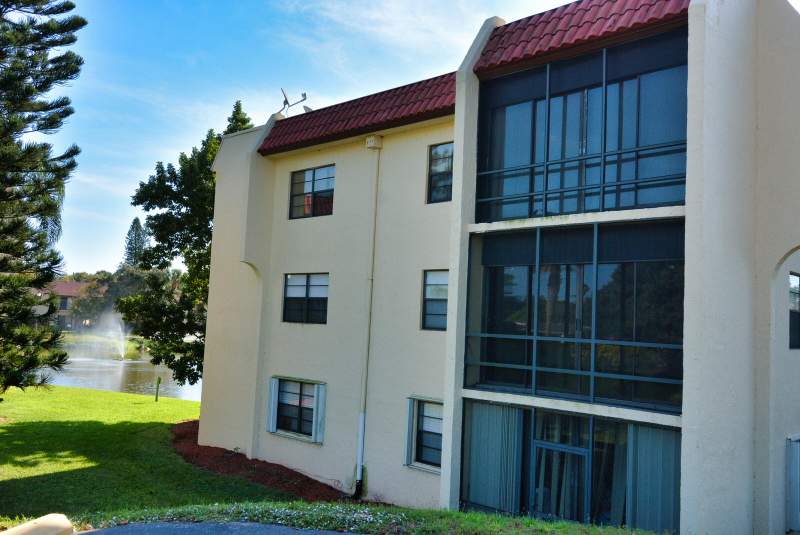 2 bedroom Condominium at 2050 Oleander Boulevard #5-306, Island House Condominium Phase II, Fort Pierce — photo 4