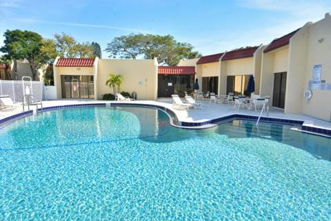 2050 Oleander Boulevard #5-306, Fort Pierce FL - photo 8 of 46