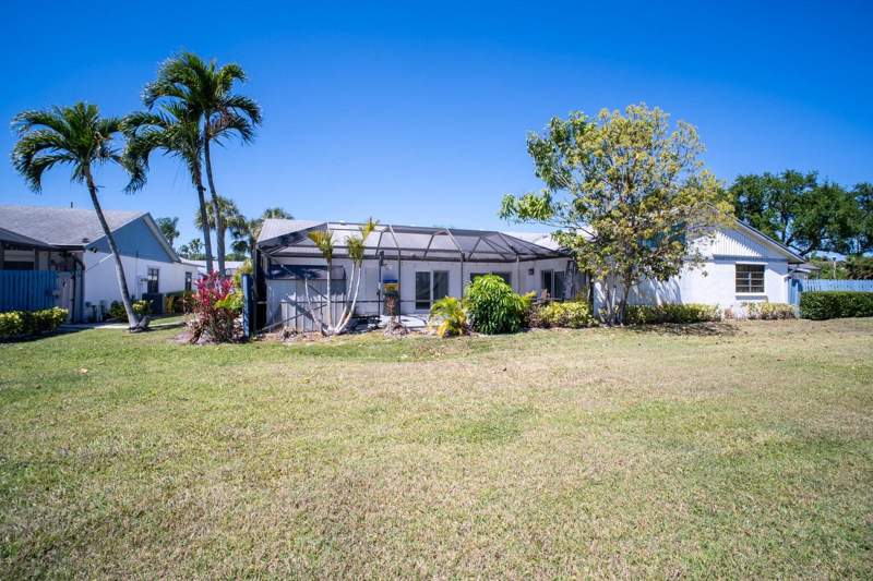 3 bedroom Townhouse at 1103 Timberlane Circle, Timberlane, Greenacres — photo 2