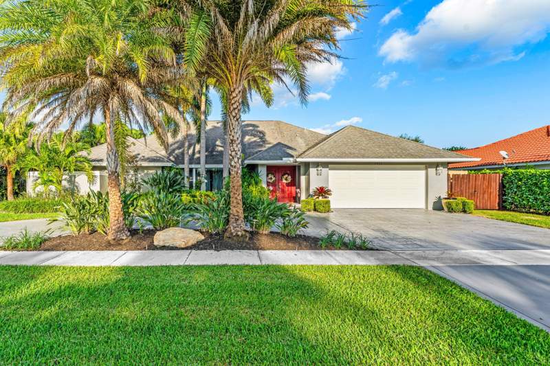 5 bedroom Single Family Residence at 2063 Amesbury Circle, Greenview Shores 2 Of Wellington, Wellington — photo 3