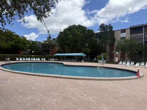 2202 S Cypress Bend Drive #101, Pompano Beach FL - photo 21 of 37