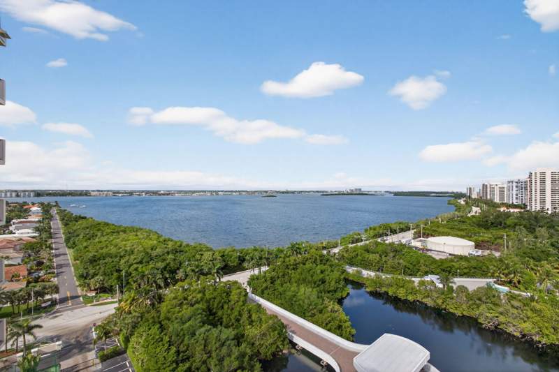 2 bedroom Condominium at 4200 N Ocean Drive #2-1606, Cote D'Azur, Riviera Beach — photo 4