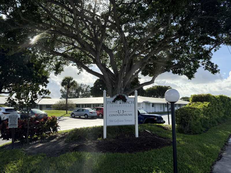 1 bedroom Condominium at 300 SW Golfview Terrace #152, Leisureville Golf View, Boynton Beach — photo 1