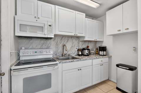 621 50th Street, West Palm Beach FL - photo 7 of 17