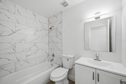 905 NW 22nd Avenue, Delray Beach FL - photo 17 of 37