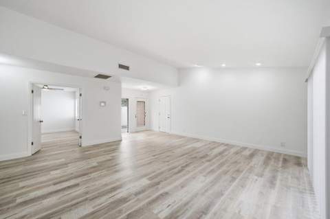 905 NW 22nd Avenue, Delray Beach FL - photo 21 of 37