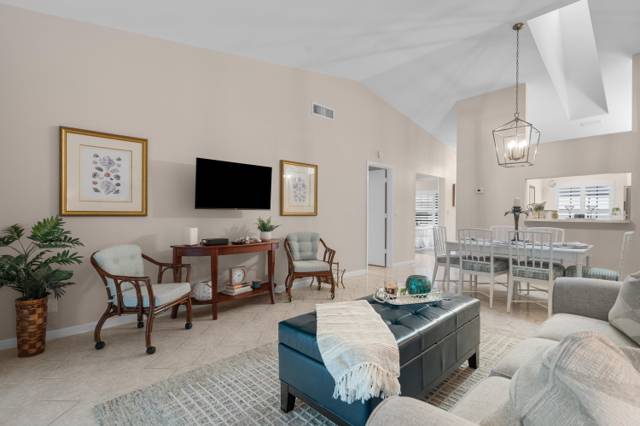 1544 SW Silver Pine Way #104f
