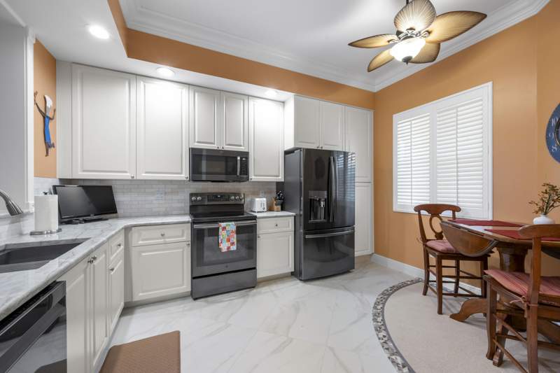 2 bedroom Condominium at 8 Harbour Isle Drive #Ph5, Harbour Isle At Hutchinson Island East, Fort Pierce — photo 3