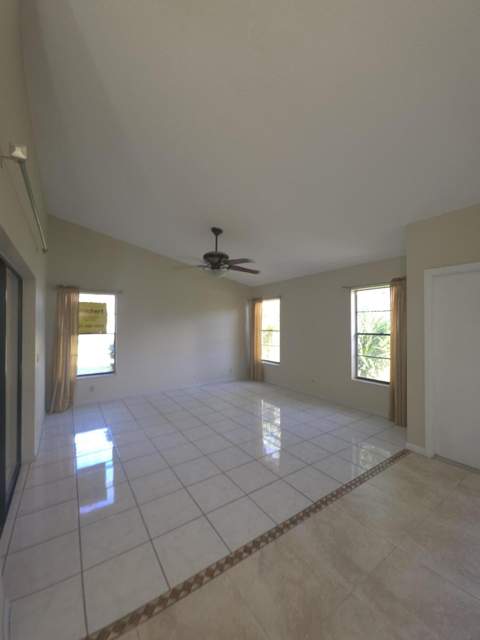 4327 Willow Brook Circle, West Palm Beach FL - photo 7 of 31