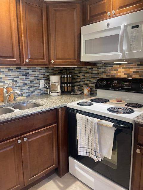 34 Hastings C #34, West Palm Beach FL - photo 6 of 20