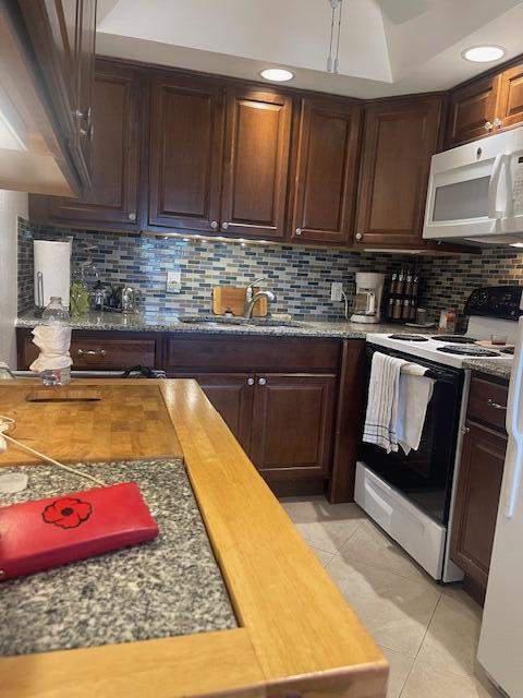 2 bedroom Condominium at 34 Hastings C #34, Century Village, West Palm Beach — photo 4