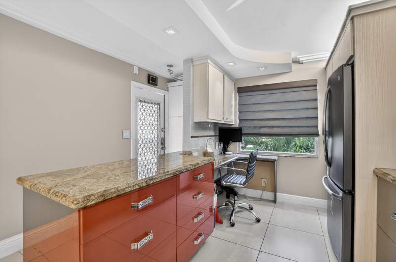 2 bedroom Condominium at 3080 Yarmouth D, Yarmouth At Century Village Condo, Boca Raton — photo 3