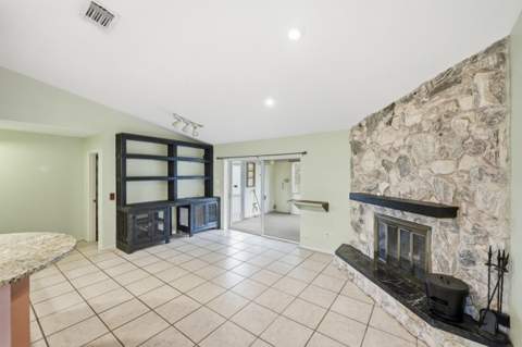 381 SW Lucero Drive, Port St. Lucie FL - photo 11 of 37
