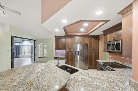 381 SW Lucero Drive, Port St. Lucie FL - photo 13 of 37