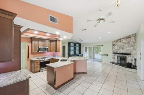 381 SW Lucero Drive, Port St. Lucie FL - photo 14 of 37