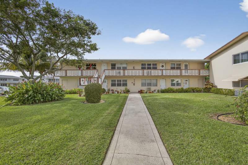 2 bedroom Condominium at 193 Easthampton I, Century Village, West Palm Beach — photo 3