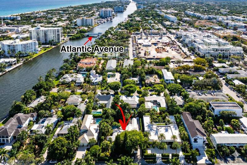 4 bedroom Single Family Residence at 802 NE 2nd Street, Palm Trail, Delray Beach — photo 2