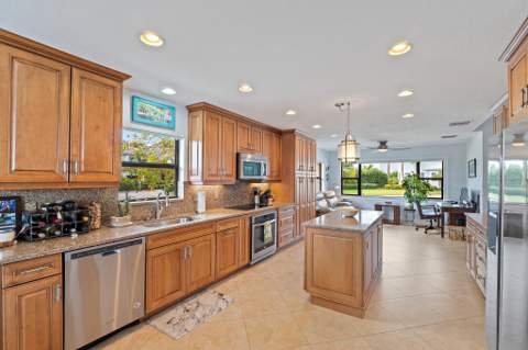 348 River Drive, Tequesta FL - photo 15 of 38