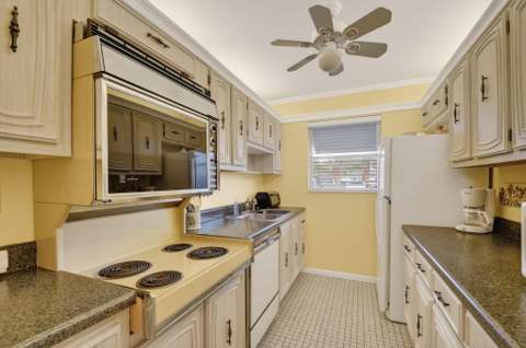 615 High Point Drive #C, Delray Beach FL - photo 17 of 48