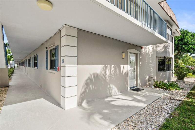 2 bedroom Condominium at 755 Saturn Street #H101, Jupiter Inlet Condo, Jupiter — photo 3