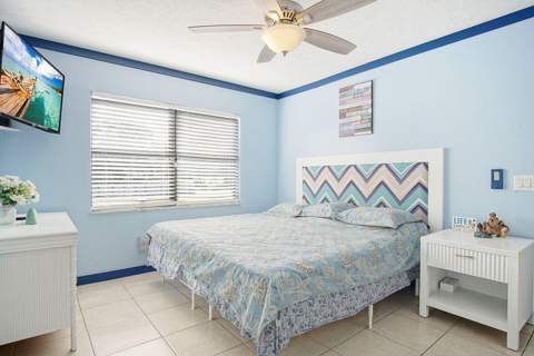 2902 Essex Drive, Fort Pierce FL - photo 9 of 35