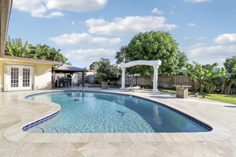 4 bedroom Single Family Residence at 10868 Larch Court, Garden Isles, Palm Beach Gardens — photo 2