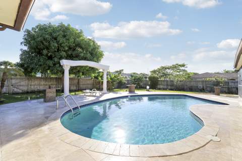 10868 Larch Court, Palm Beach Gardens FL - photo 14 of 39
