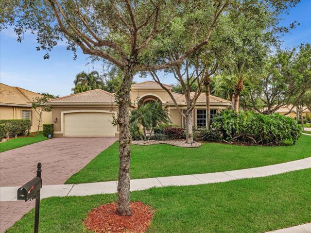 Valencia Pointe