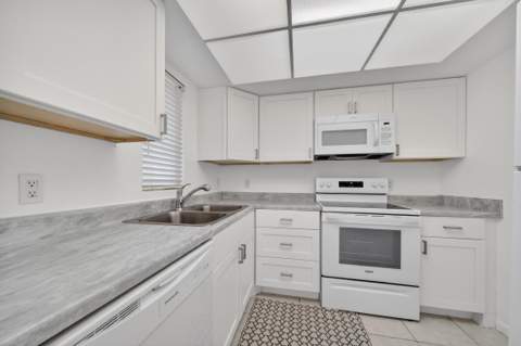 1679 SE Green Acres Circle #Mm 102, Port St. Lucie FL - photo 13 of 29