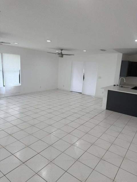 1334 N Mangonia Drive, West Palm Beach FL - photo 6 of 32