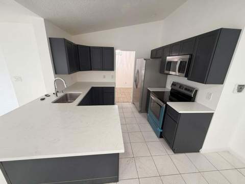 1334 N Mangonia Drive, West Palm Beach FL - photo 10 of 32