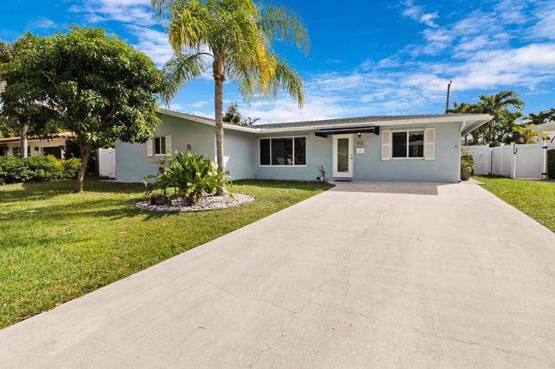 3 bedroom Single Family Residence at 912 SE 8th Court, Cove 4th Sec, Deerfield Beach — photo 2