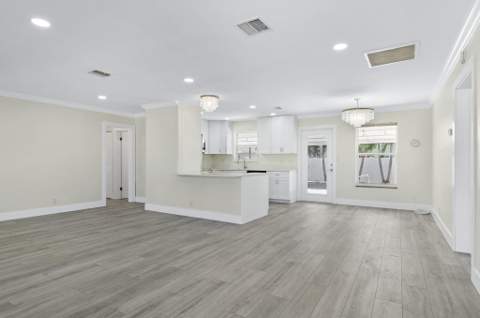 912 SE 8th Court, Deerfield Beach FL - photo 6 of 36